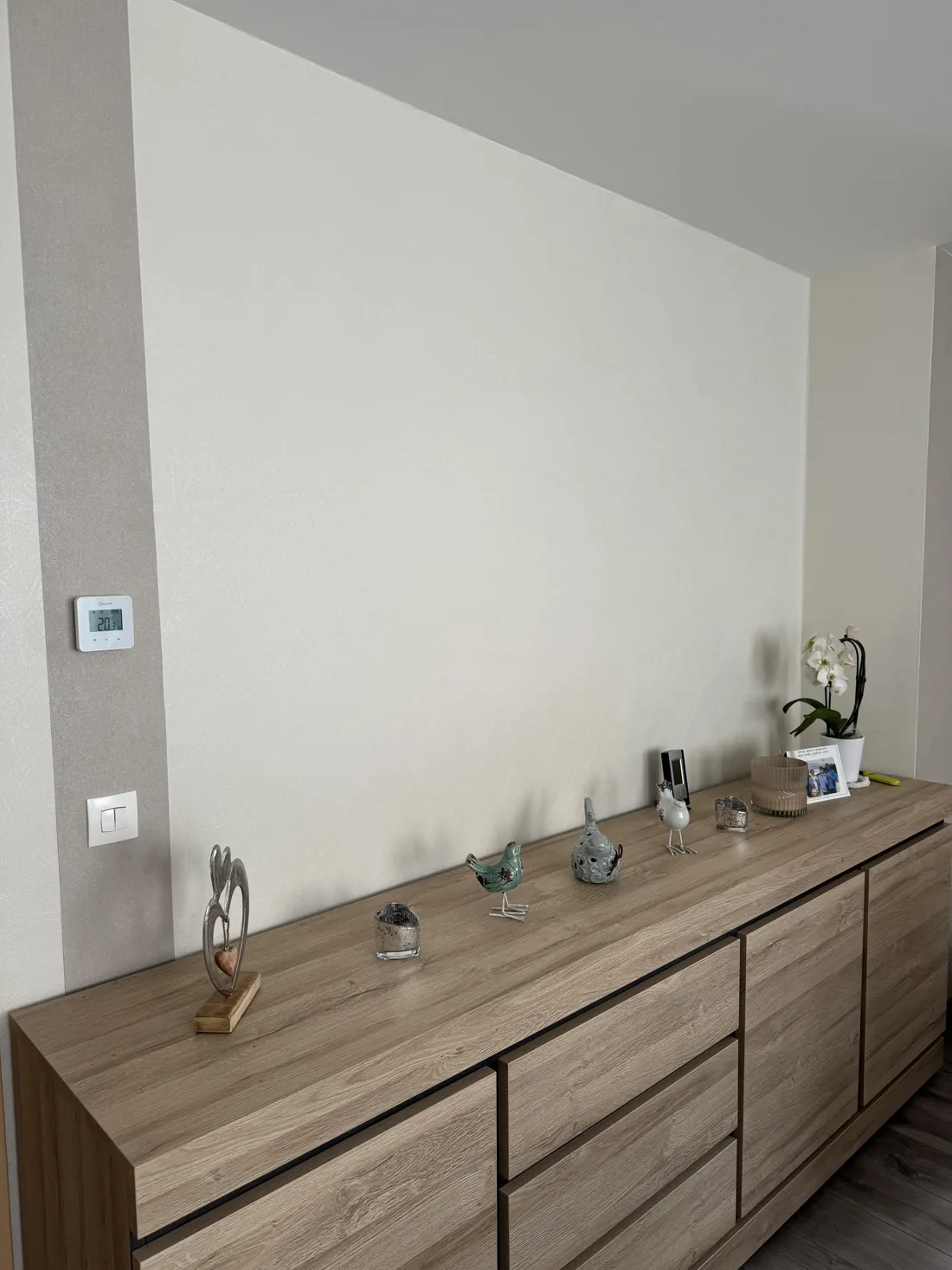 Mur blanc à Petit-Réderching — rénovation par Art & Style